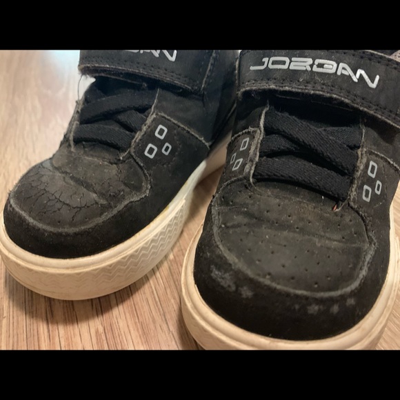 Air Jordan Toddler Shoe - Picture 2 of 5